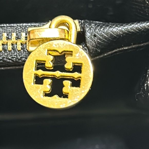 Authentic Tory Burch blk saffiano continental wallet - Picture 10 of 11